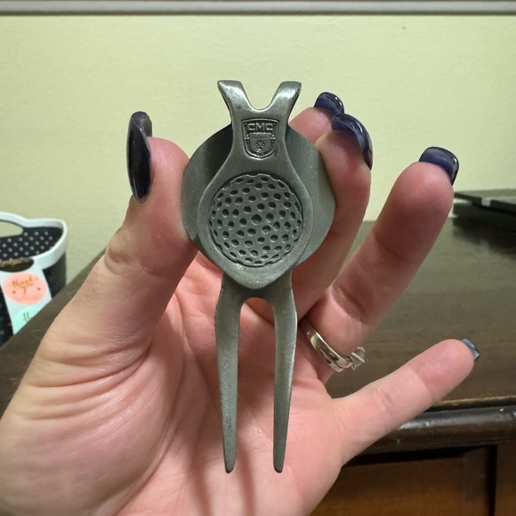 Set Of 3 Oversized Brush Tee with Ball Marker And Foster Golf Divet Tool - Picture 4 of 8